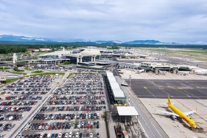 Image de Comment trouver un parking près de l'aéroport avant un départ en vacances ?